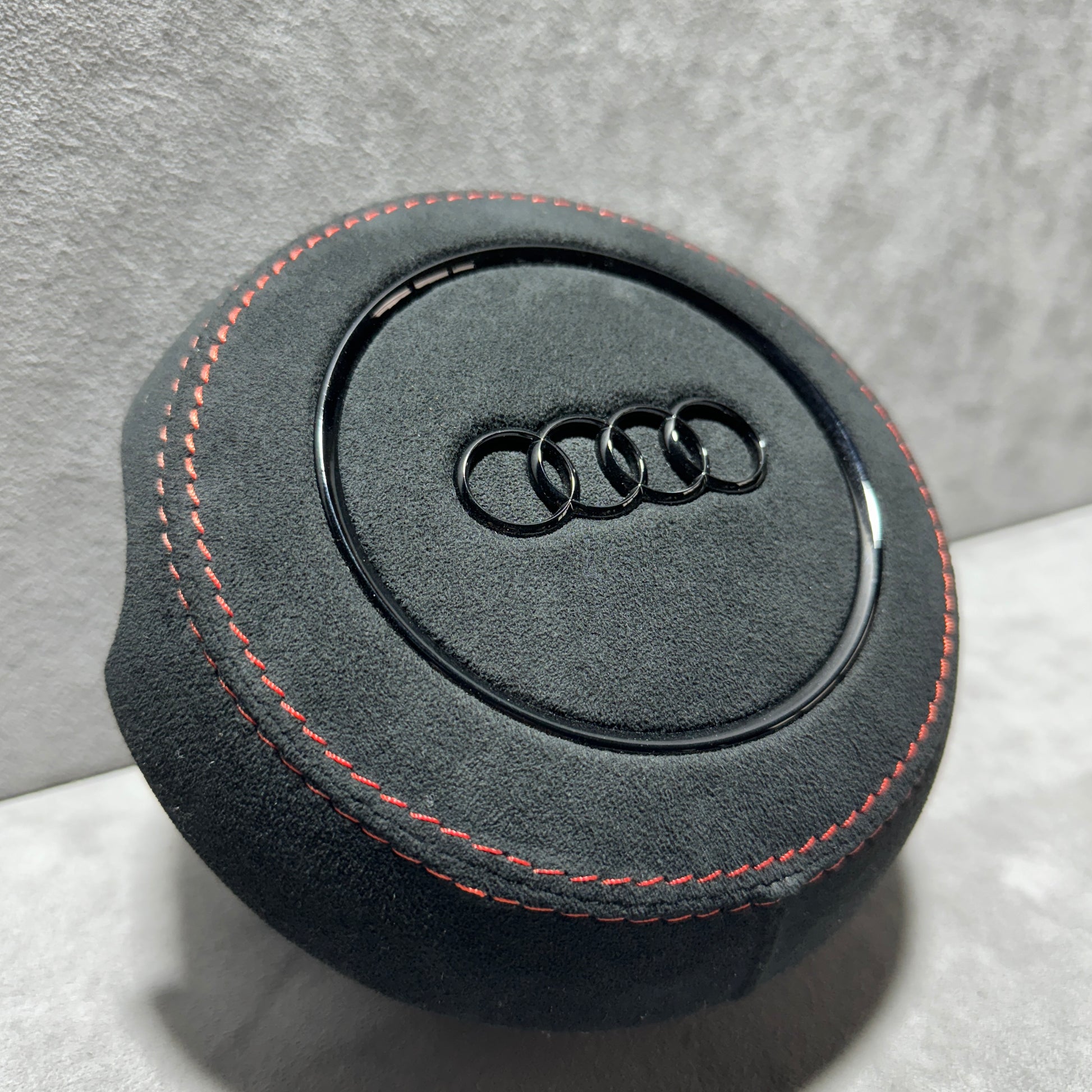 Audi A3 / A4 / A5 / A6 / A7 (S &amp; RS) Alcantara-Airbag-Abdeckung